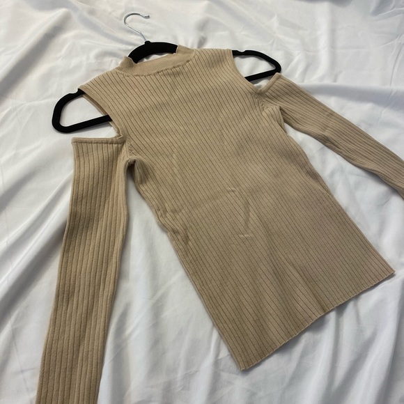 Forever 21 Sweaters - Caramel turtleneck with shoulder cut outs 🍪